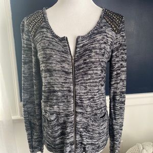Maurice’s women’s sweater size med